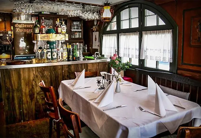 Goldener Zwinger Майнинген